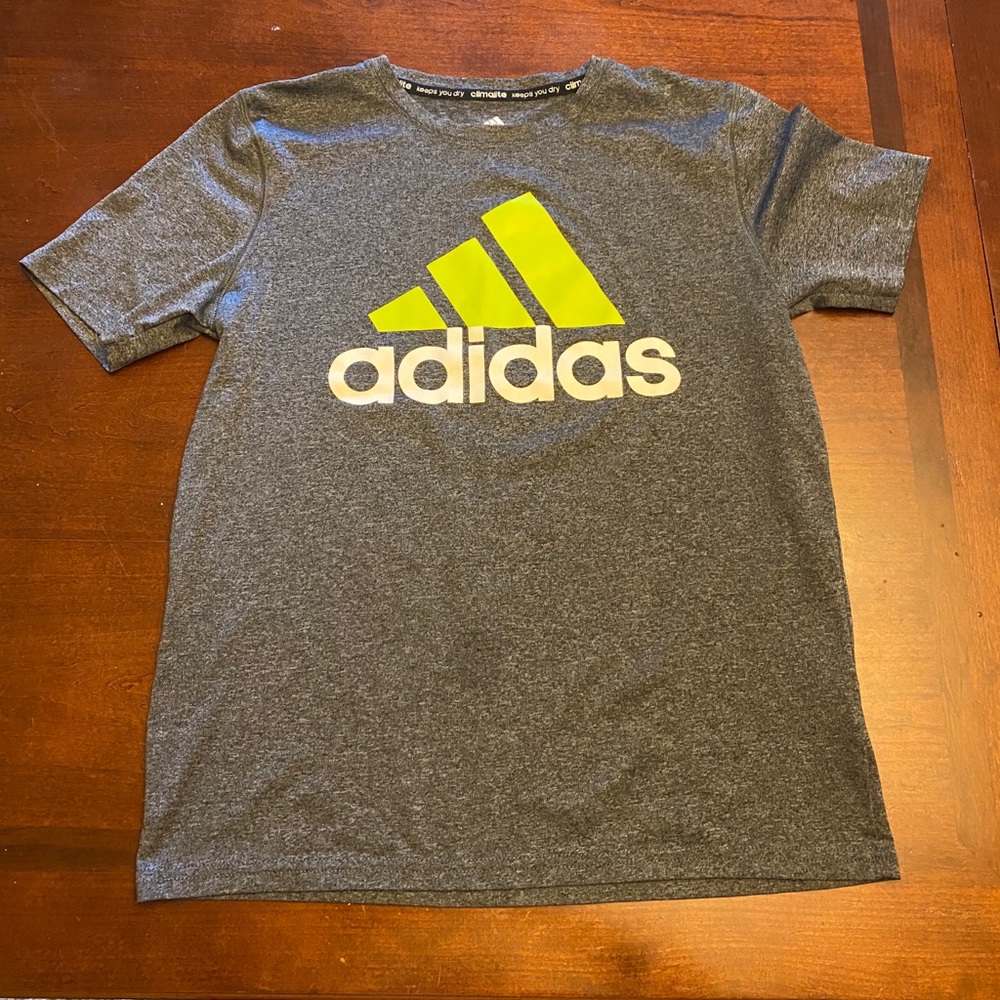 Adidas T-shirt